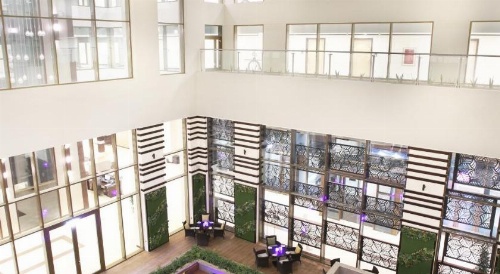 Metropolitan Hotel Dubai image 10