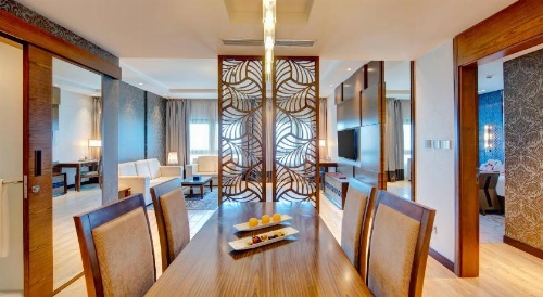 Metropolitan Hotel Dubai image 12