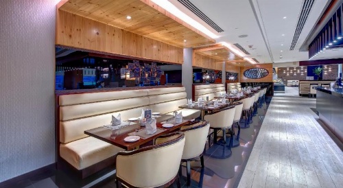 Metropolitan Hotel Dubai image 3